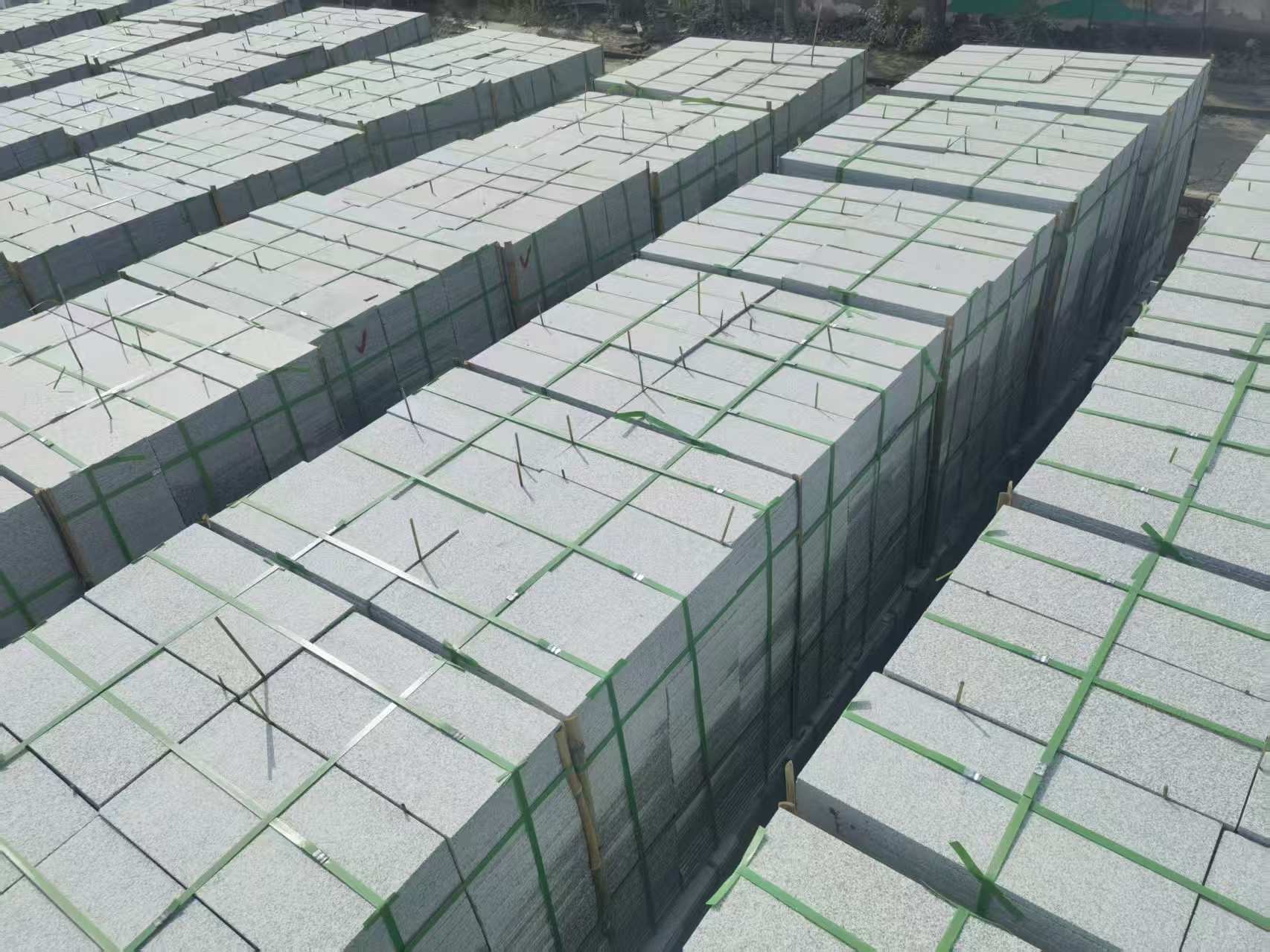 邵阳 芝麻白1.8公分火烧300*600地铺，清仓大甩卖