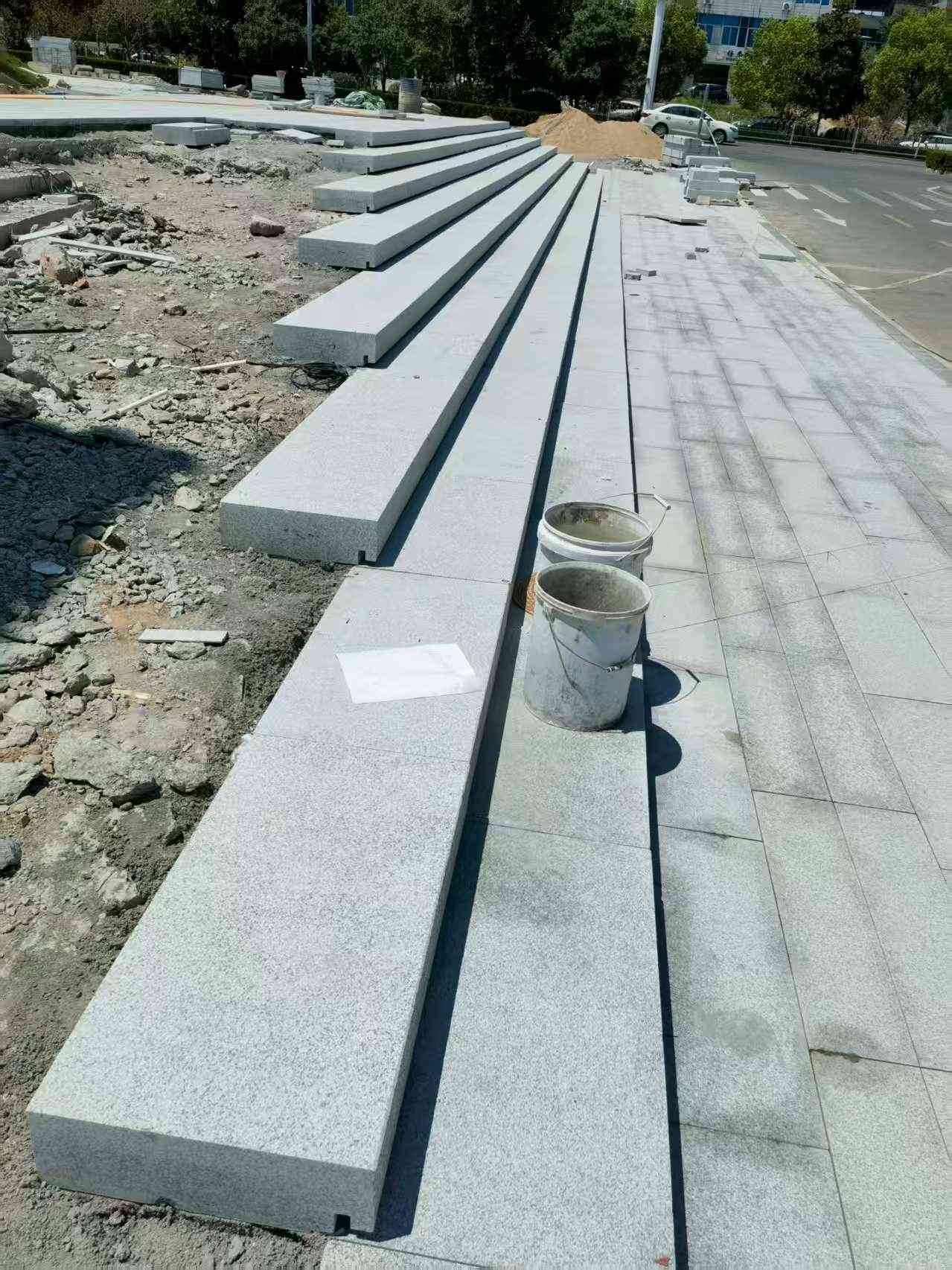 邵阳 芝麻白整石台阶，施工现场