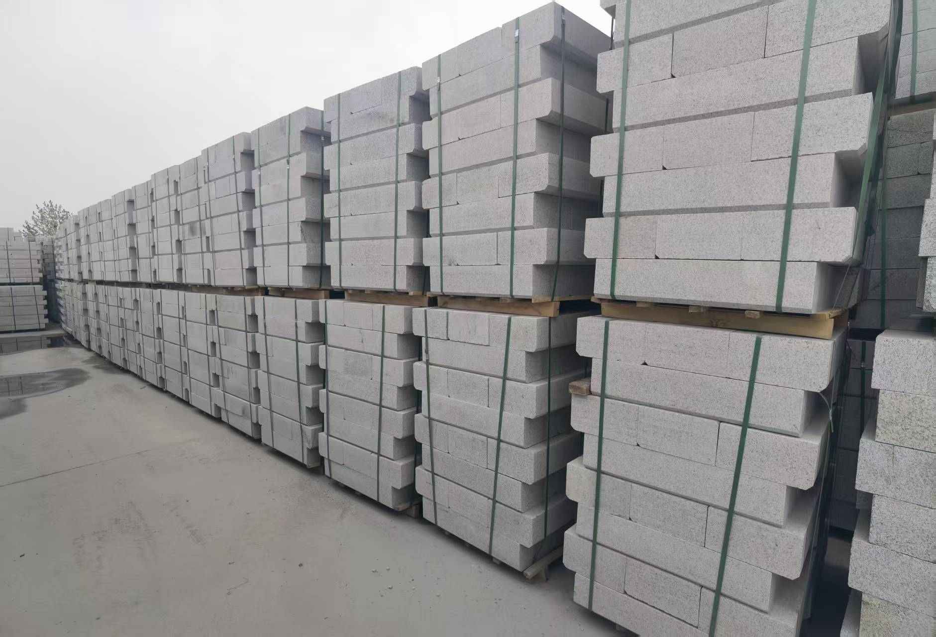 邵阳 芝麻白路沿石