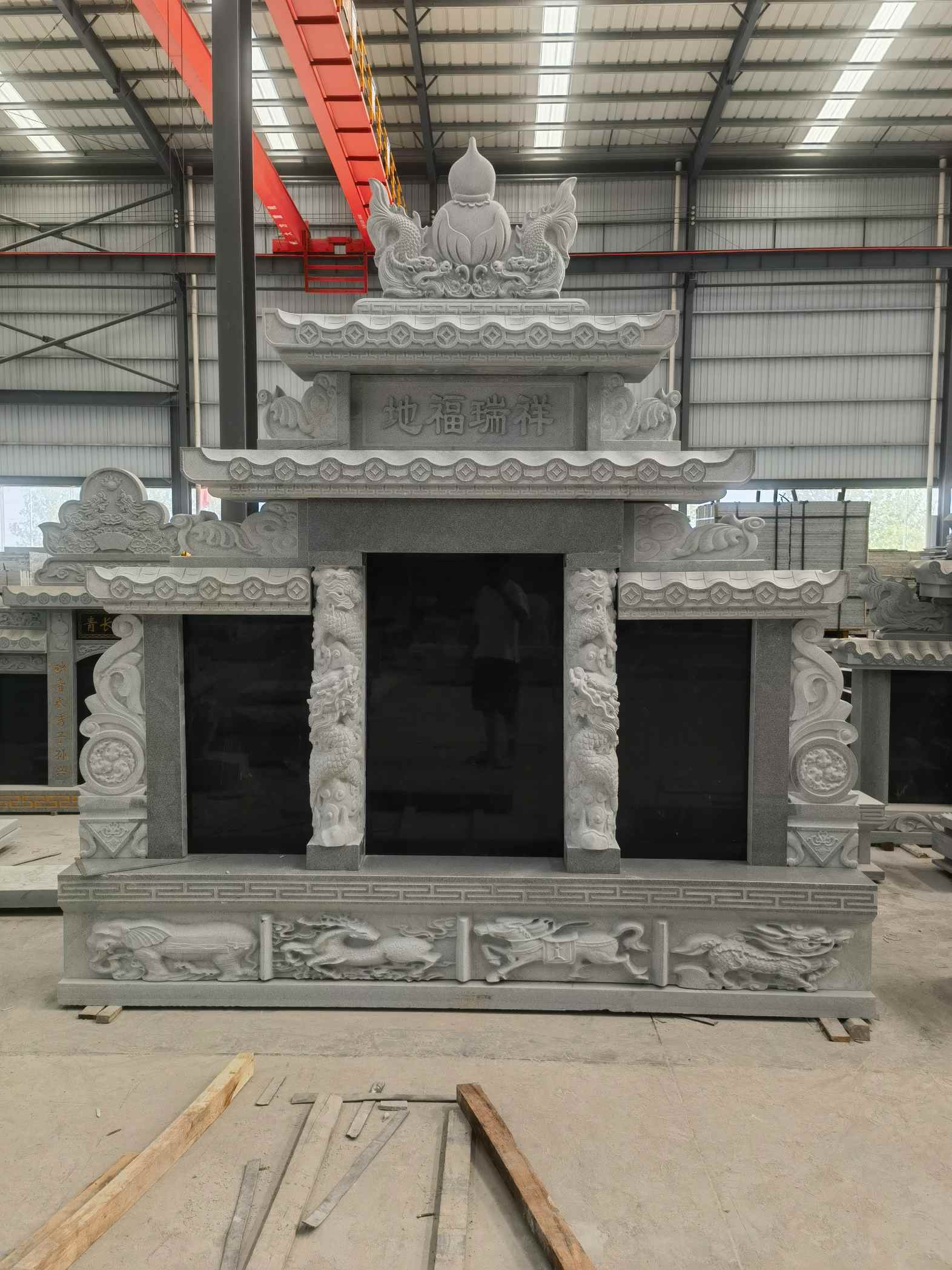 邵阳 芝麻灰高档墓碑、土墓，一套也支持定做