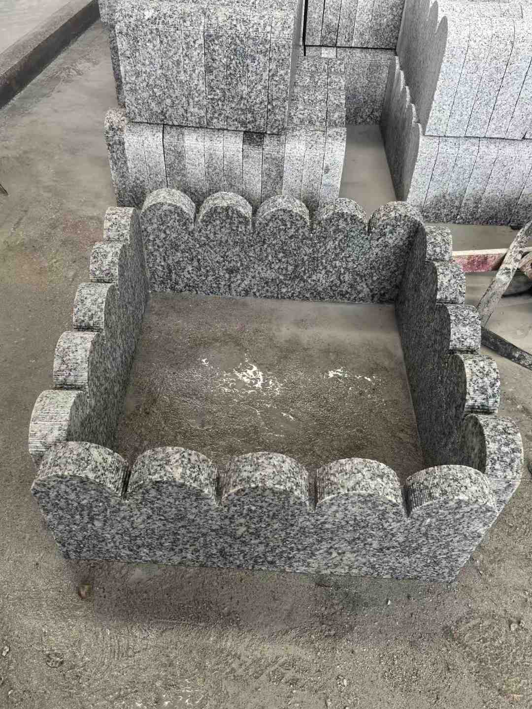 邵阳 花边石、花坛围栏石、花池界石、菜园栅栏石、镶边石、波浪状界石介绍