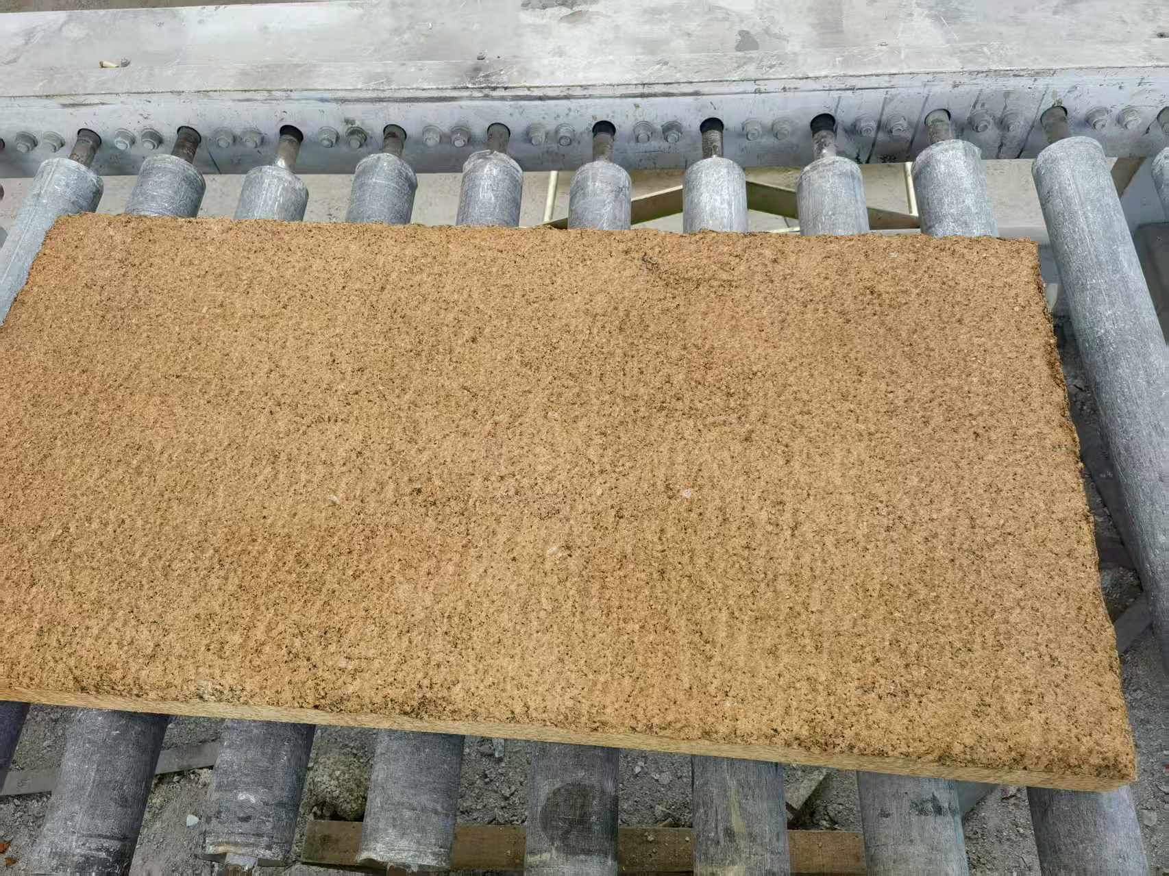 邵阳 菠萝面老石板，做旧仿古石，流水线生产加工