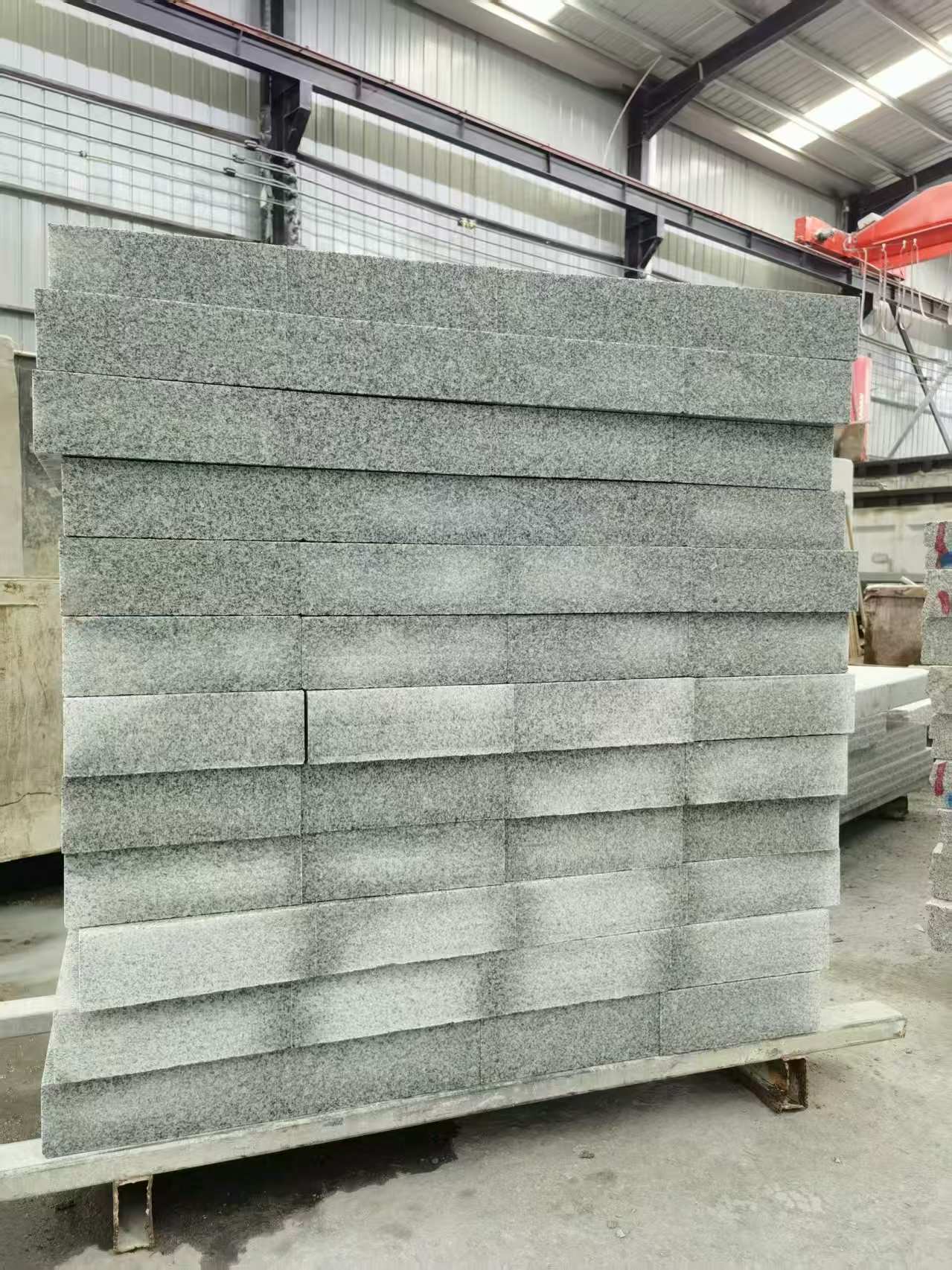 邵阳 芝麻白10公分300*600广场地铺，A料定制，尺寸标准，厚薄均匀