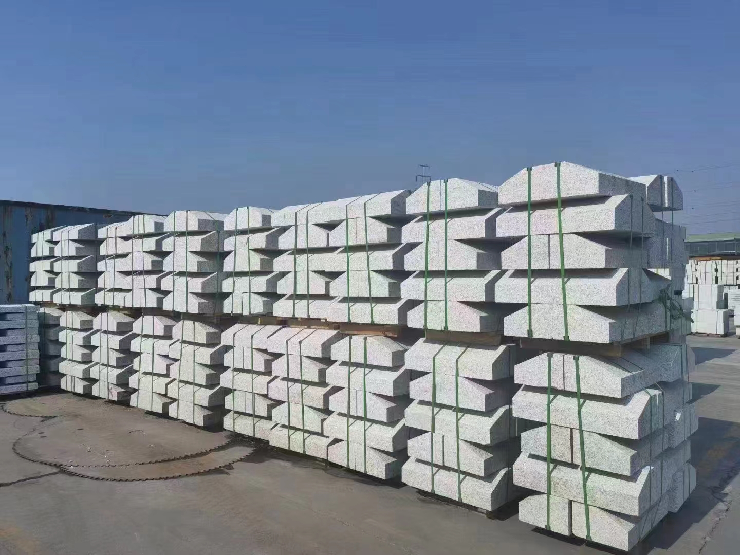 邵阳芝麻白花岗岩光面牙石知多少